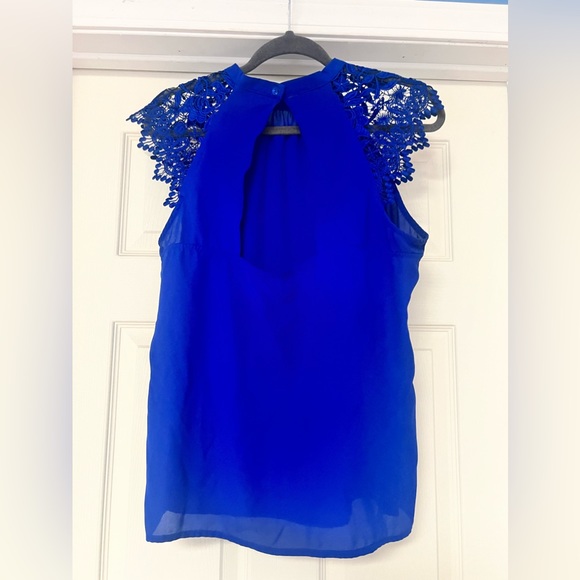 Express Dress Shirt Lace with button back - Picture 2 of 3